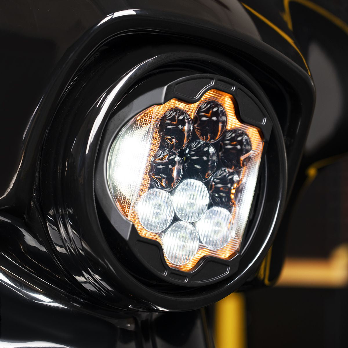 Hogworkz 7" LED Silvertooth™ Performance Headlight for Harley® Touring