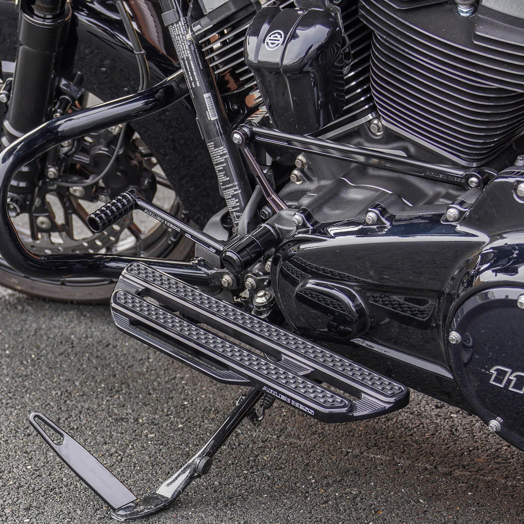 Arlen Ness METHOD® FLOORBOARDS