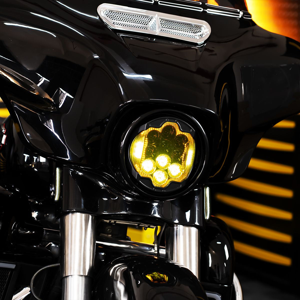 Hogworkz 7" LED Goldtooth™ Performance Headlight for Harley® Touring