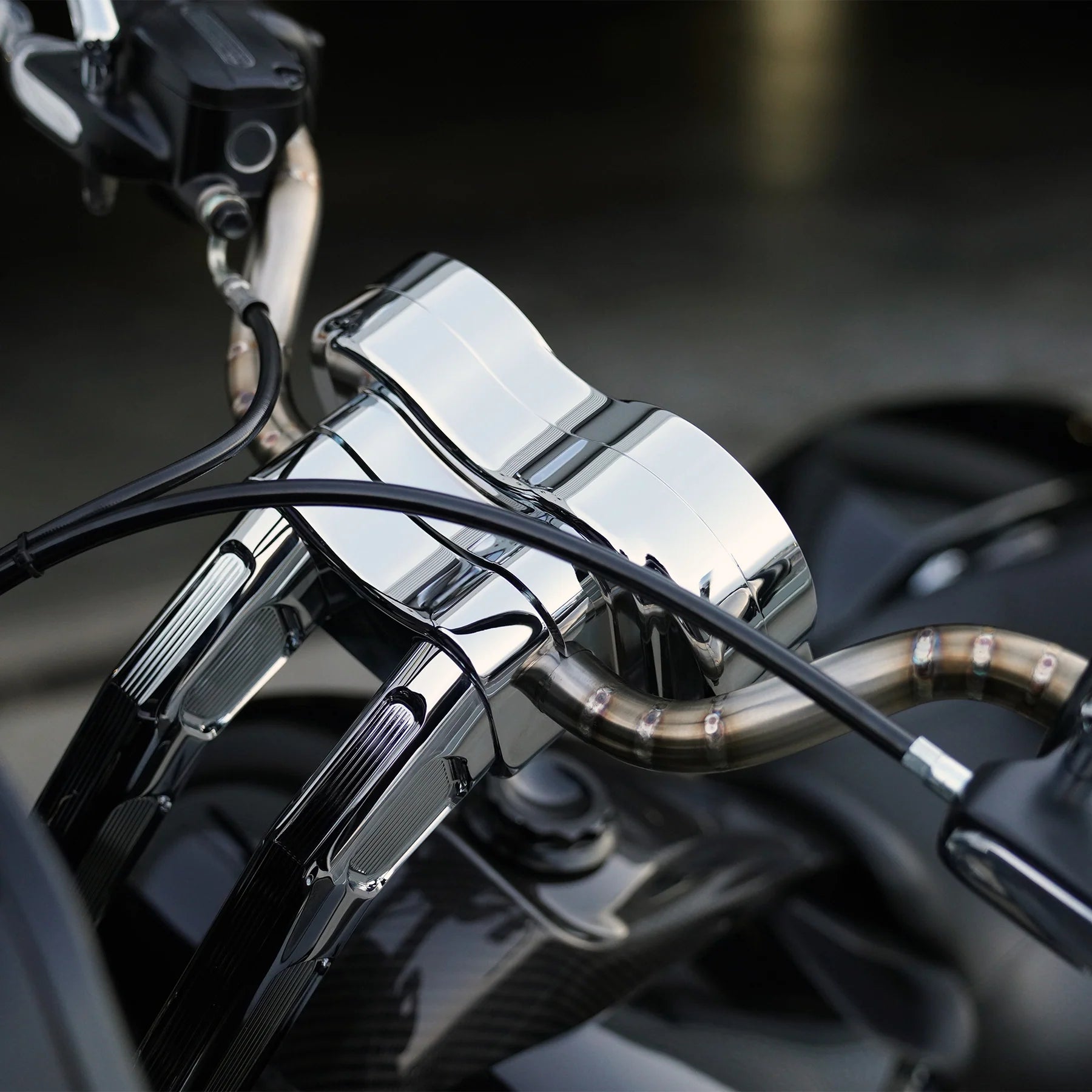 Arlen Ness METHOD® BAGGER KICKBACK RISERS, CHROME