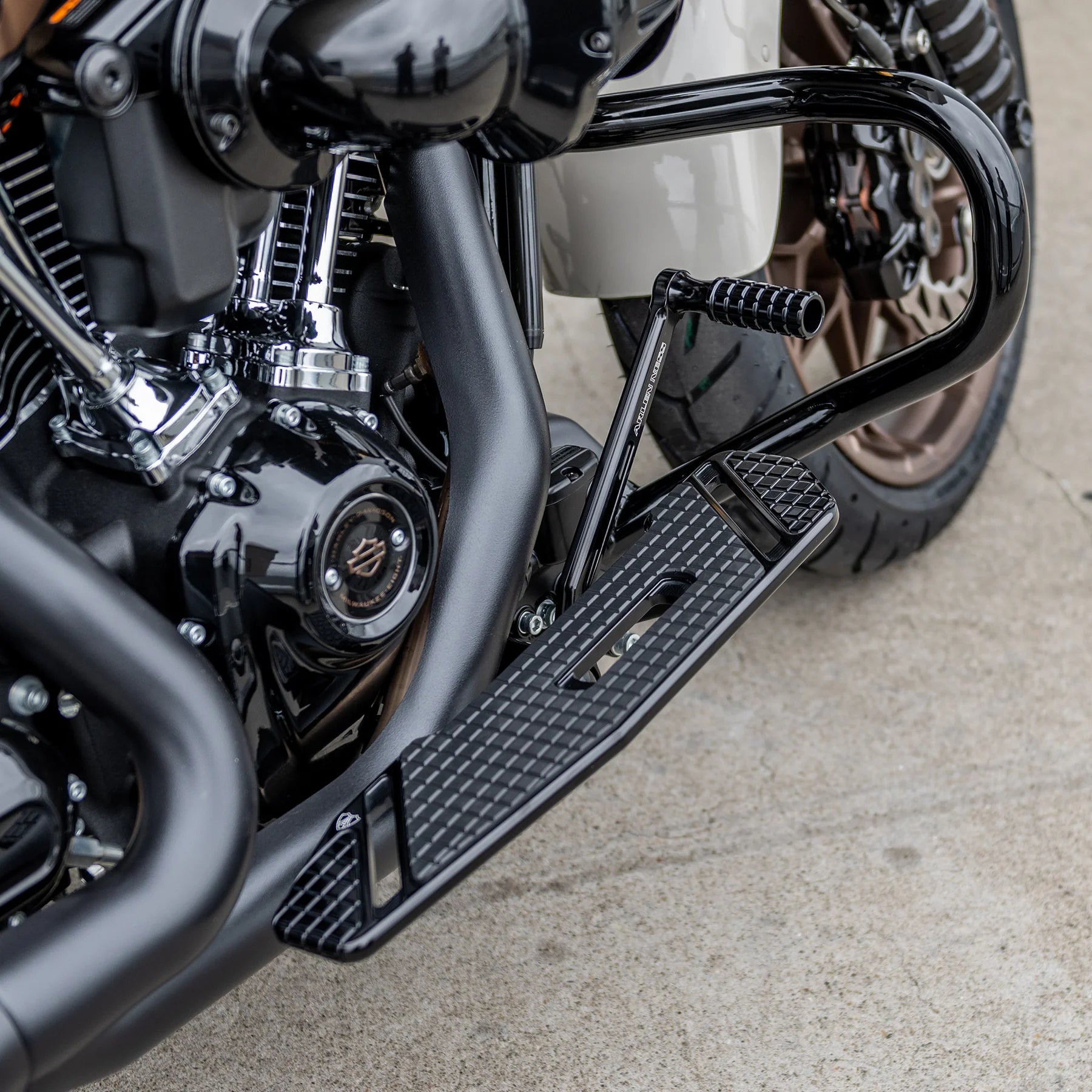 Arlen Ness Speedliner Floorboards, Chrome