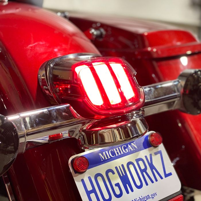 HOGWORKZ® Ignitez LED Taillight w/out Plate Light | Chrome