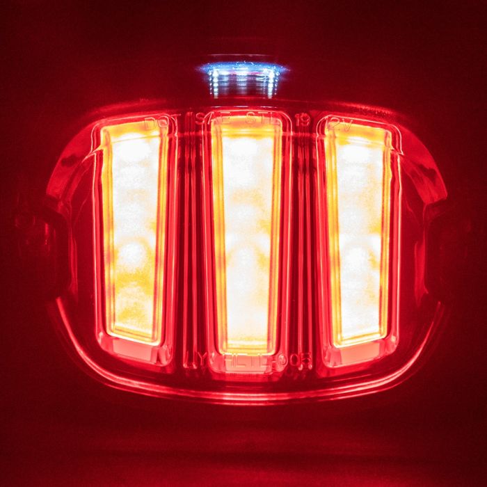 HOGWORKZ® Ignitez LED Taillight w/ Plate Light | Chrome
